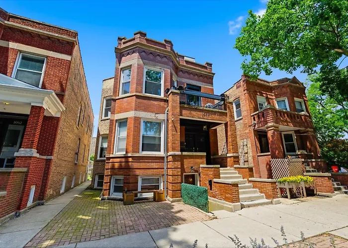 Ukrainian Village 2 Bd 2ba - Steps From Division *