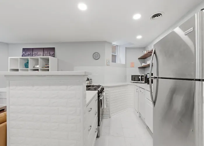 Ukrainian Village 2 Bd 2ba - Steps From Division Appartement *